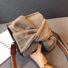 

Personality Flat Cute Design Shoulder Bag for Women Ladies Cloth Cover Pu Fashion Plaid Hard Crossbody Bag