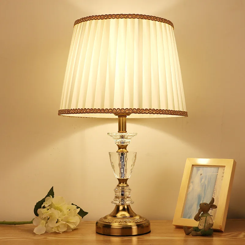 Современная светодиодная настольная лампа прикроватная лампа для спальни гостиная украшение дома ночник, для дома кристалл из