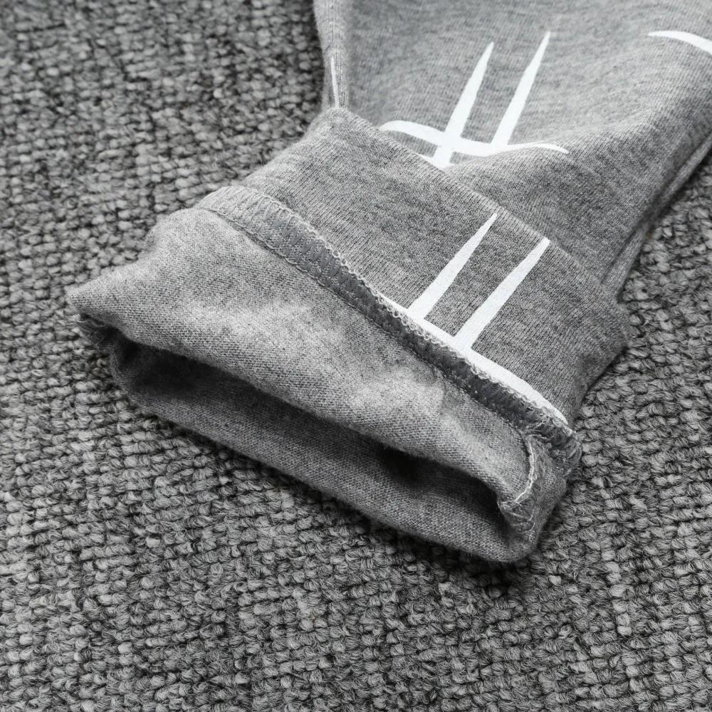 2851392055_1237798930