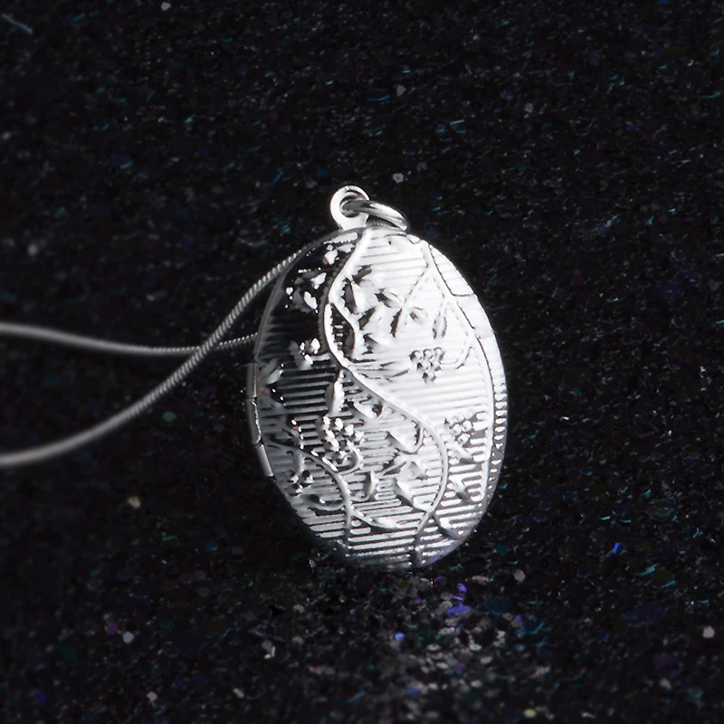 

Factory Price 925 Sterling Silver Retro Carve Flower Oval Shape Photo Necklace for Women Men Lovers Collar Pendant Jewelry