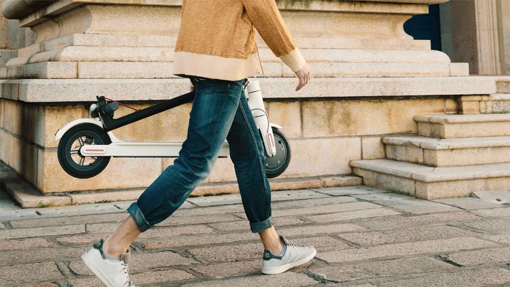 Sale Original XIAOMI QICYCLE ELECTRIC SCOOTER Folding portable mini leisure  8.5inch 250w motor smart scooter Kinetic energy recovery 9