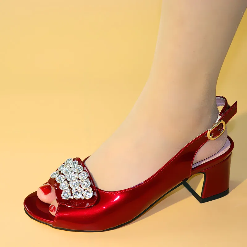 Женская обувь без сумки в африканском стиле винного цвета популярная