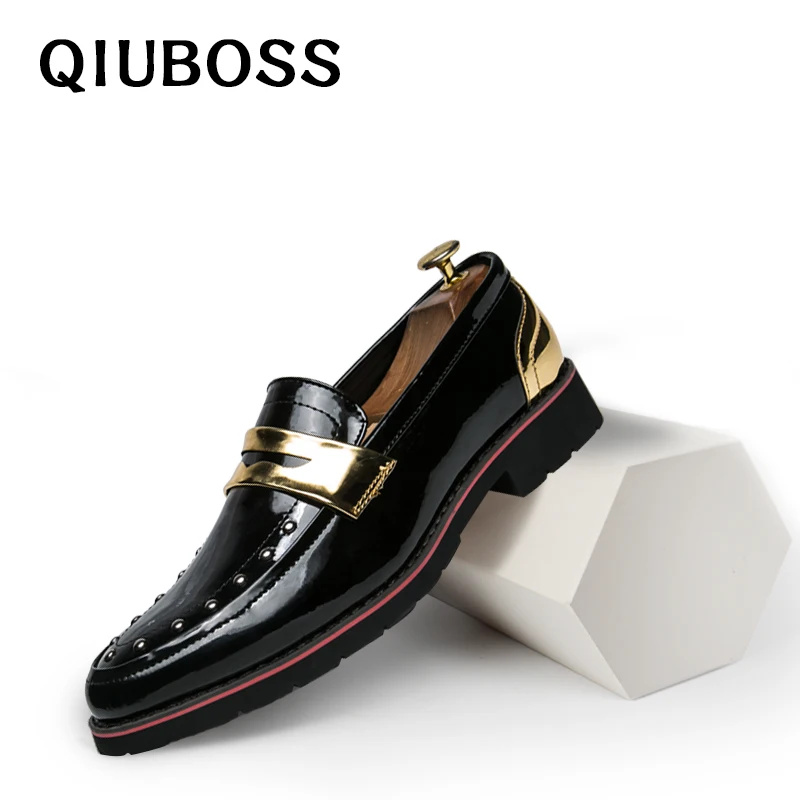 

Men Shoes 2018 Fashion Rivet Men Loafers Bright Gold Silver Party wedding Dress Shoes Patent Leather Flats Men's Footwear