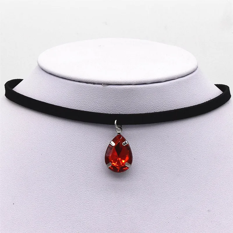 Горячее предложение Кручёные ожерелья BIJOUX простой черный бархатной лентой капли воды кулон Цепочки и ожерелья Макси себе Чокеры Цепочки и ожерелья Женская обувь ювелирные изделия