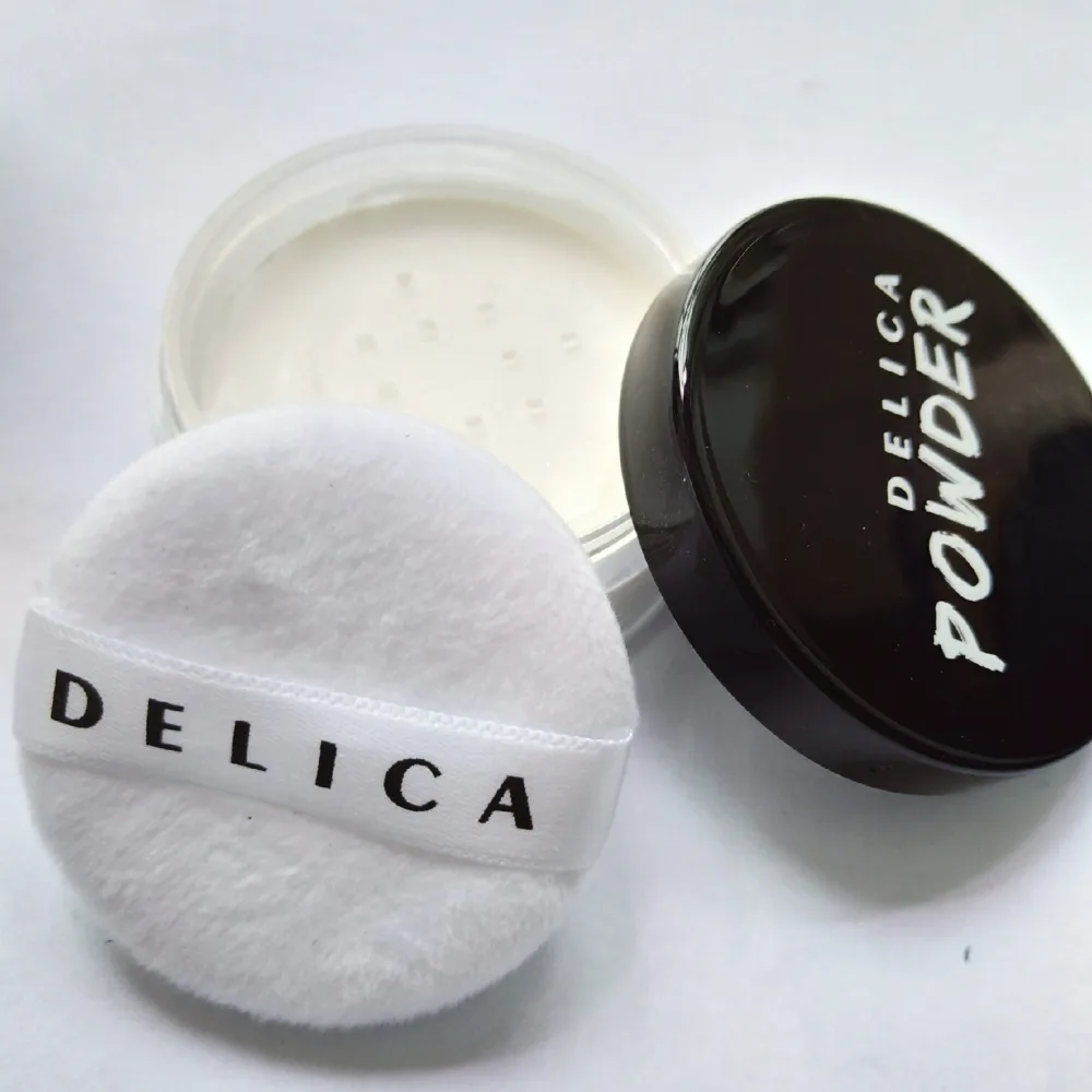 Delica, 4 цвета, прозрачный Гладкий, рассыпчатая пудра, Осветляющий консилер, пудра для макияжа лица с пуховкой