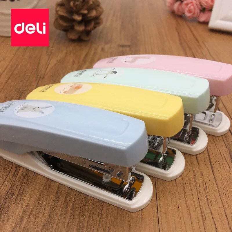 

1 Pc Candy Color Normal Cartoon Stapler For Student 3 Colors Boy Girl Fashion Plastic And Metal Stapler 95x20x30mm Deli 0246