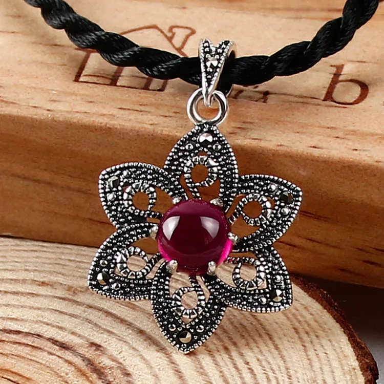 

famous brand flowers red Korean 925 Sterling Silver Pendant cute Necklace Red corundum Semi-precious stones girlfriend gift