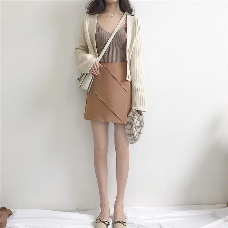 MuMuJia Women's V-neck Knitted Short Cardigan 2018 Autumn Winter Long Sleeve Woman Sweater Cardigan Ladies Vintage Knitwear Coat MuMuJia Women's V-neck Knitted Short Cardigan 2018 Autumn Winter Long Sleeve Woman Sweater Cardigan Ladies Vintage Knitwear Coat