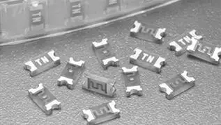 100 шт. x 0468 0.5A 1A 1.5A 2A 2.5A 3A 63 В Slow Blow SMT предохранители 1206 времени Lag SMD предохранитель для Littelfuse 468