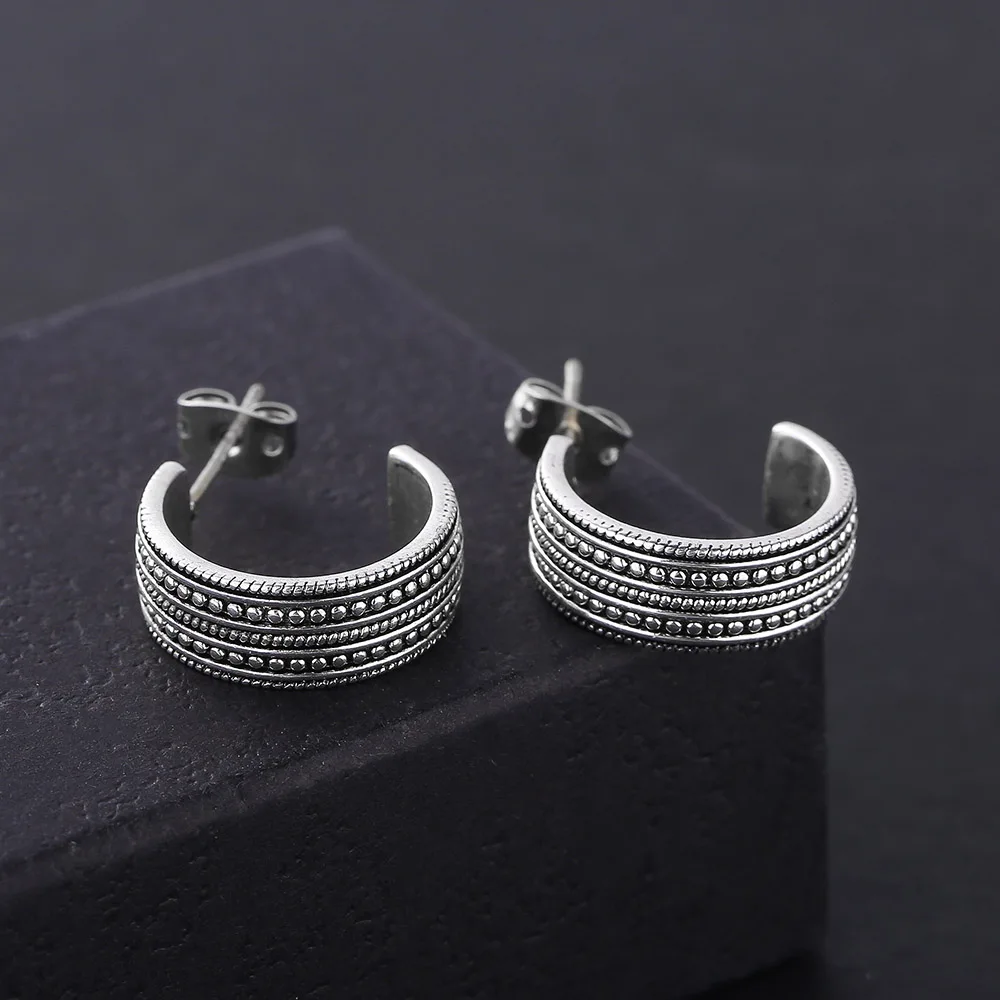 

2018 New Fashion Fine Jewelry Buddha Earrings Retro Round Carving Ancient Silver Weave U Type Stud Earrings for Women Gift