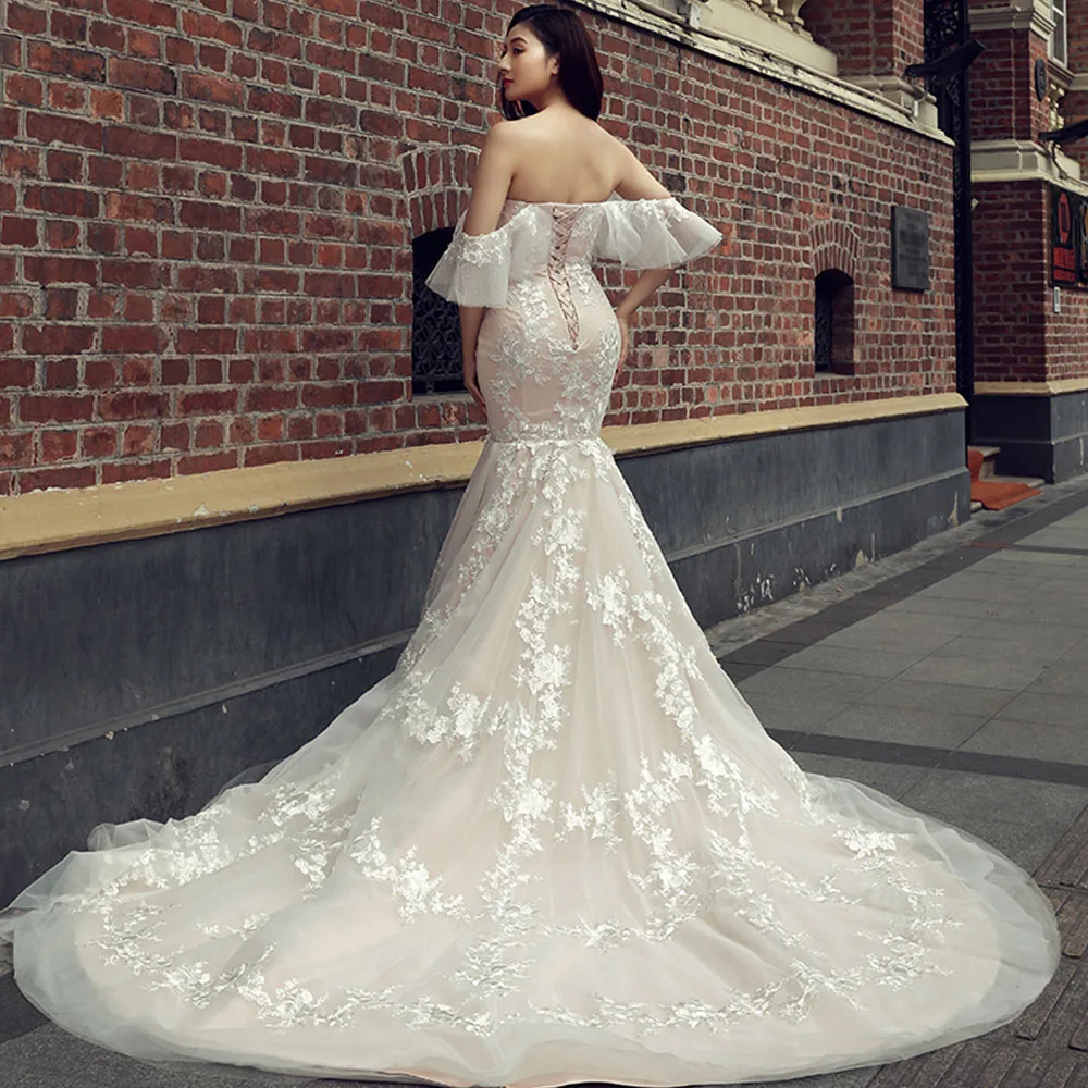 Женское свадебное платье It's yiiya Сиреневое с открытыми плечами короткими