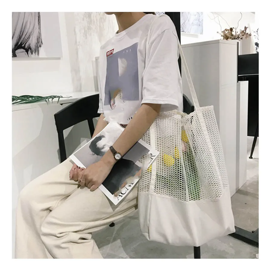 5577185904_2030493736