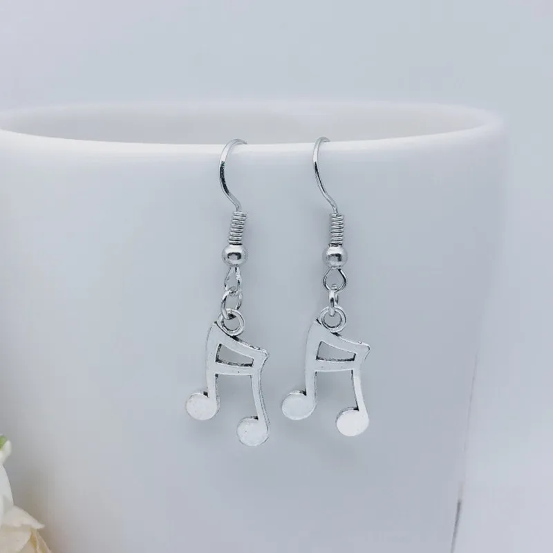 

2018 / Europe and the United States hot sale music earrings, fashion earrings long paragraph wild earrings.