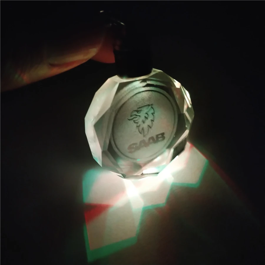 

LED light with 5 color Car styling keyrings Case for Saab 9-3 9-5 900 9000 Saab 93 95 accessories Motorcycle Automobiles styling