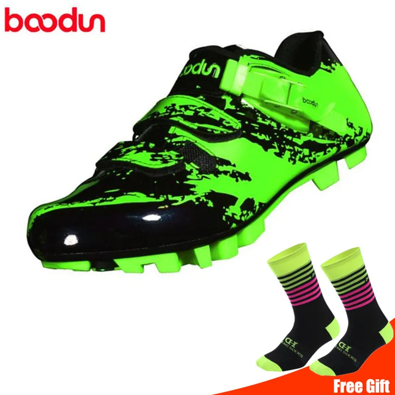 green add socks Кроссовки MTB велосипедная обувь добавить педаль SPD набор Мужская дышащая велосипедная обувь для велосипеда самоблокирующаяся Спортивная обувь Zapatillas Ciclismo - Цвет: green add socks