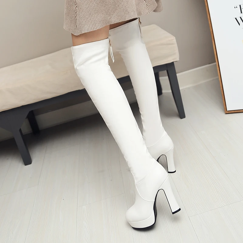 Женские сапоги выше колена из искусственной кожи; сапоги на высоком квадратном каблуке; зимняя модная женская обувь на платформе без застежки с круглым носком; цвет белый, черный