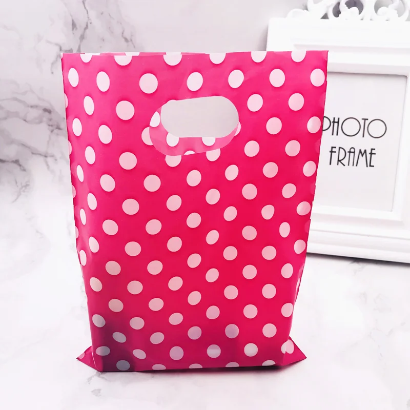 Us 7 03 21 Off Pink White Dot Plastic Gift Bags With Handles 15x20cm 100pcs Lot Packaging For Mini Jewelry Boutique In