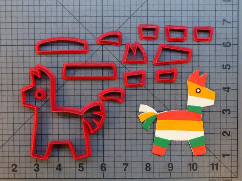 Cute Character Pinata Cutter custom made 3D напечатанная форма для кекса резак печенья набор формы для торта - Цвет: Pinata  4  inch