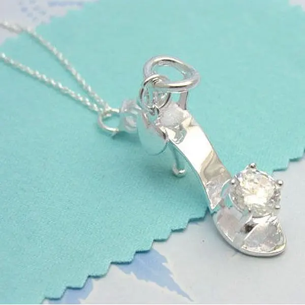 

Wholesale fashion jewelry Necklace ,925 Stamped 925 Silver Necklace . Nice Jewelry. Good Quality N62