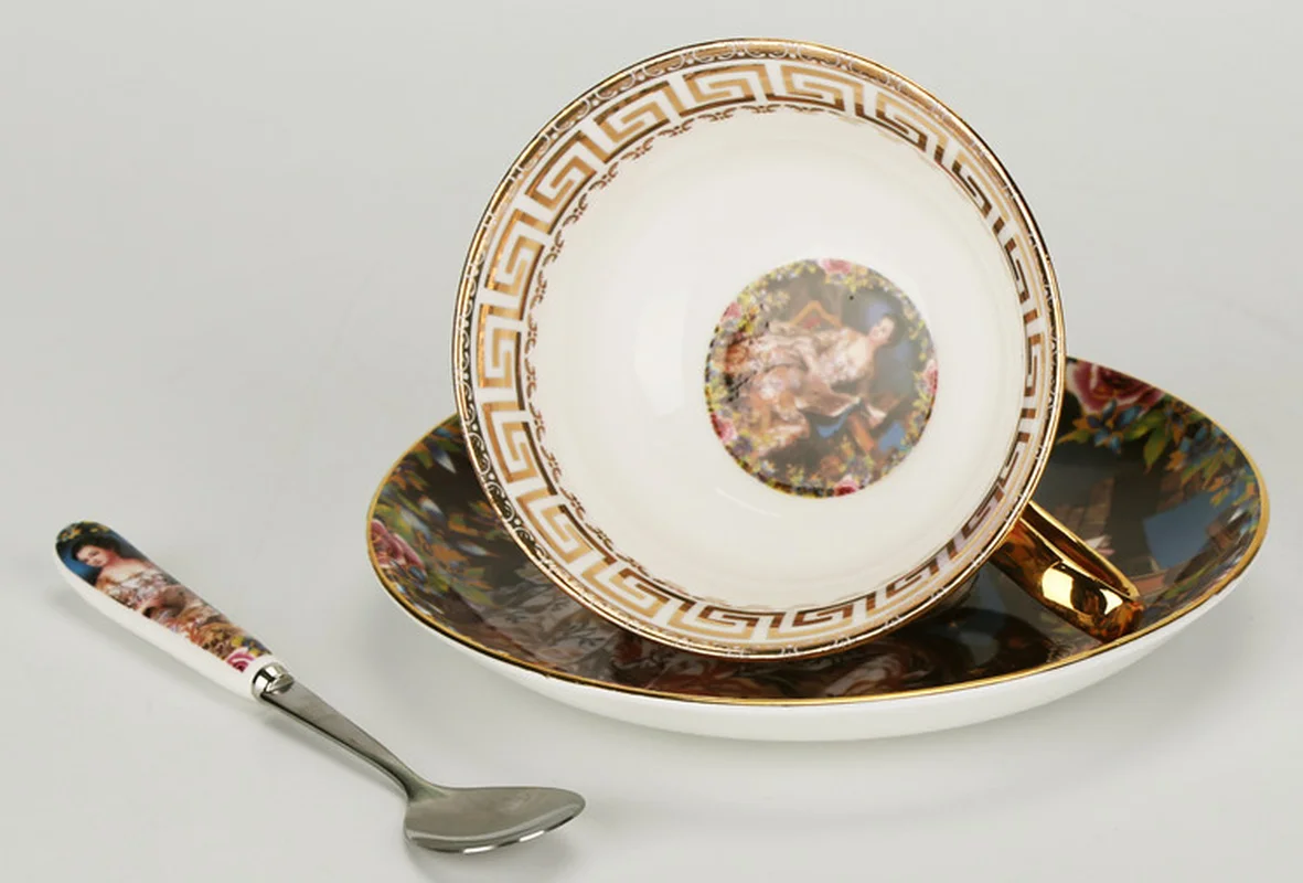 Retro Palace European bone china coffee cup saucer high-grade British ceramic cup afternoon tea mug saucer set Queen's Cup CL092