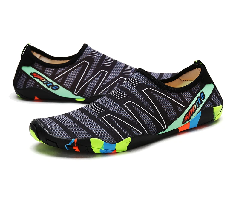 Water Shoes Aqua Shoes Beach Swimming Shoes Men Breathable Slip-on Sport Sneakers Lightweight Upstream Shoes (36)