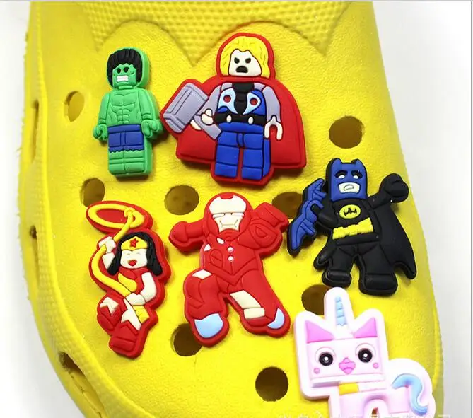 

Children's gift cartoon The Avengers shoe flower cross Cartoon PVC shoe flower Cartoon hole hole shoes buckle