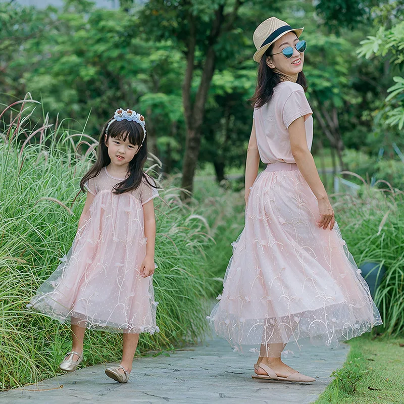 Одинаковая одежда для мамы и дочки; платье с цветочным рисунком и звездами; юбка для мамы; одежда для маленьких девочек
