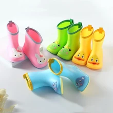 Новые детские резиновые сапоги из ПВХ резиновые противоскользящие водонепроницаемые ботинки Карамельный цвет мультфильм резиновые сапоги для мальчиков и девочек для маленьких детей водонепроницаемая обувь