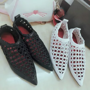 

2019 spring summer new shallow mouth pointed toe hollow out knitted mules woman flat lazy shoes fashion brand espadrilles woman