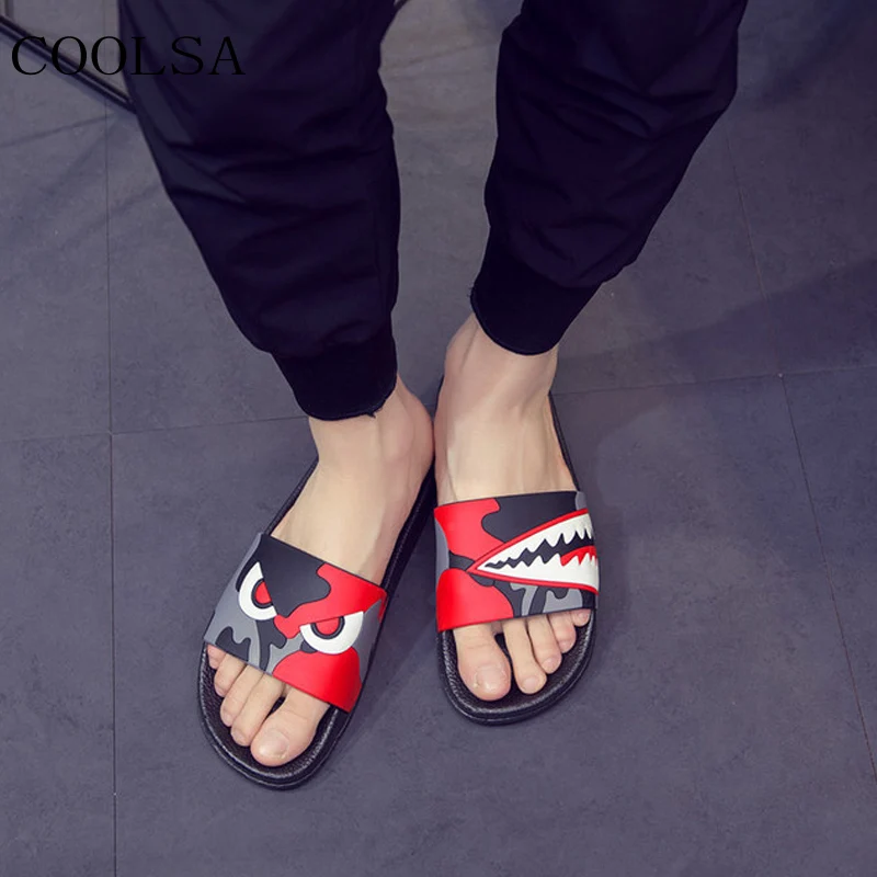 COOLSA/женские летние камуфляжные сандалии; милые тапочки с изображением акулы; домашние Тапочки для ванной; женские шлепанцы; пляжные вьетнамки