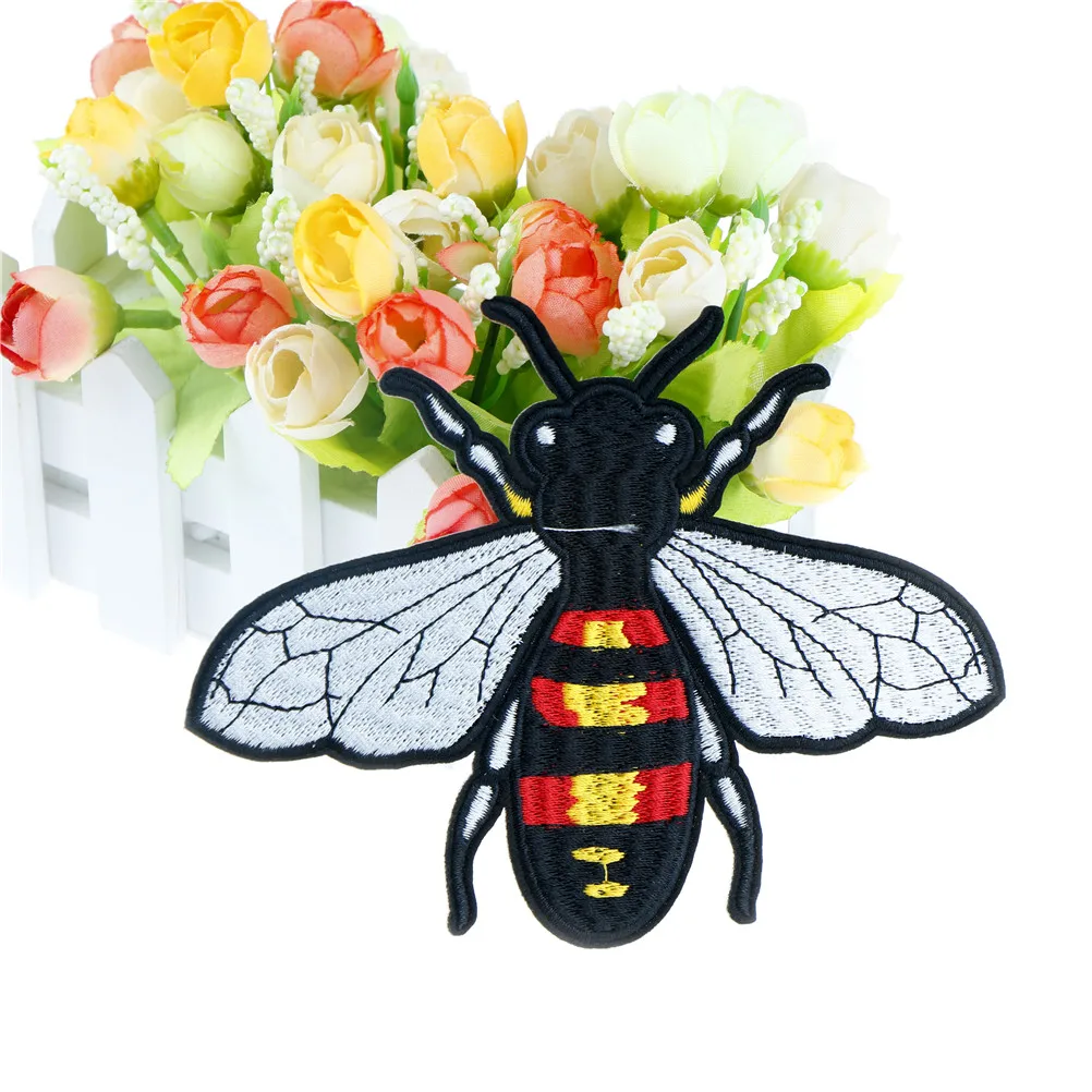 

2 Sizes Embroidered Appliques DIY Animal Bee Patches Iron On Or Sew Fabric Sticker For Clothes Badge