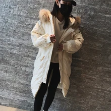 Корейская мода женское пуховое пальто с натуральным натуральный мех с капюшоном свободная Толстая теплая куртка для леди черный белый