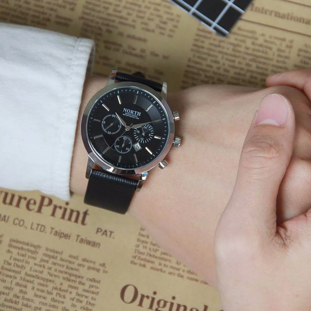 Zegarek męski na czarnym skórzanym pasku North Iceland czarny 15 Czarny zegarek North Iceland na ręce