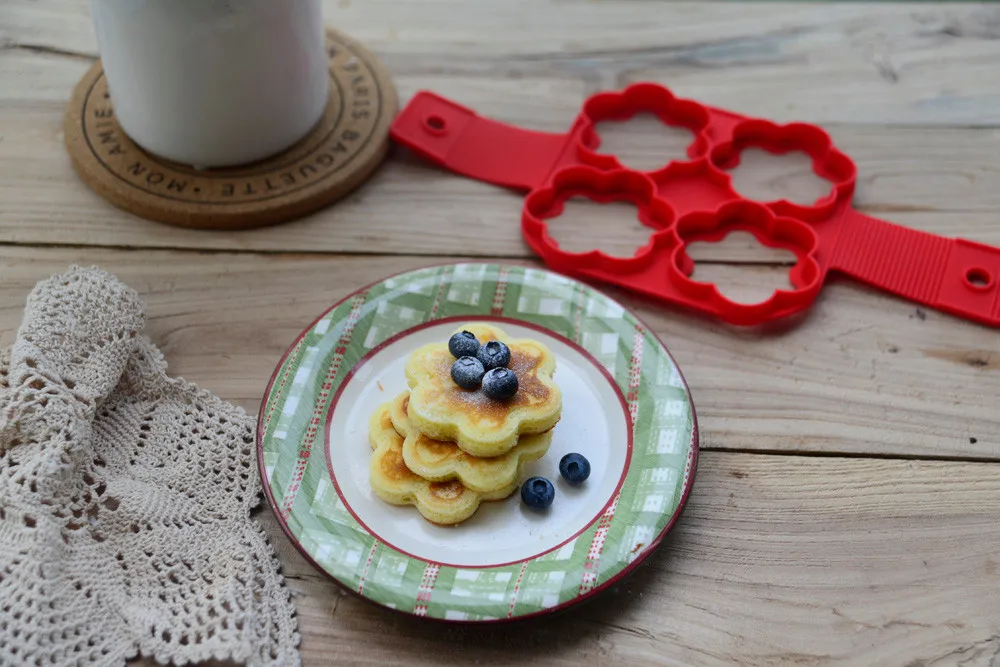 2017-flippin-fantastic-nonstick-pancake-maker-egg-silicone-pancake-maker-egg-ring-maker (4)