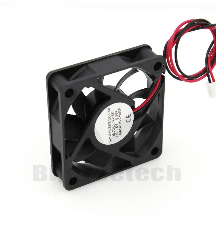 NEW-660mm-60mm-15mm-6015-5V-0-2A-DC-Brushless-cooling-fan-6015-cpu-cooler-fan (3)