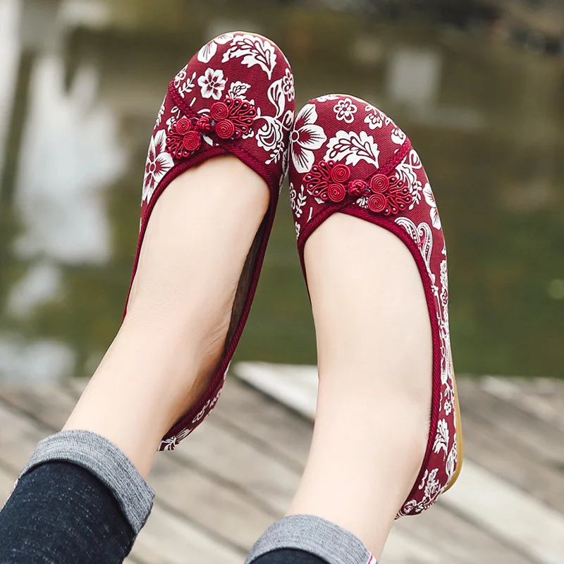 

2018 Girls Chinese Knot Women Floral Fabric Ballet Flats Spring Summer Vintage Ladies Comfort Slip on Canvas Ballerinas Shoes