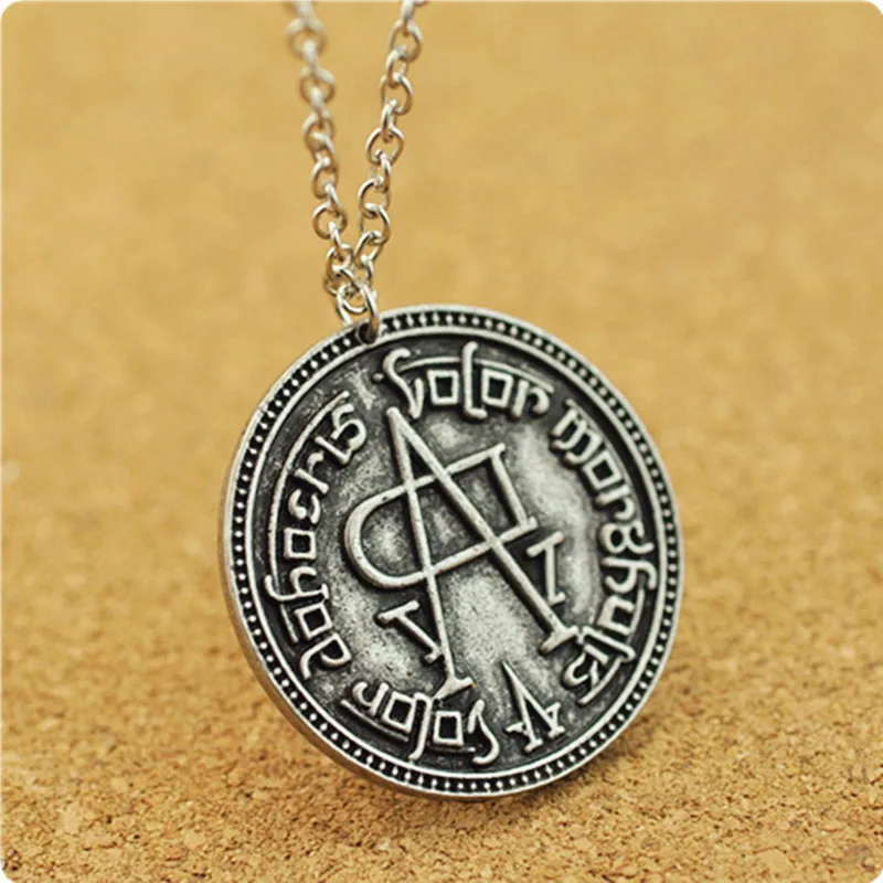 

Arya Stark Jaqen H'ghar Valar Morghulis Faceless Man Coin Movie Pendant Necklace Jewelry Stainless Steel !! Game Of Thrones