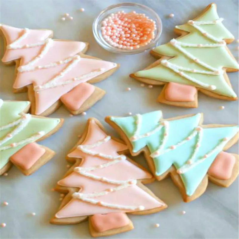 KENIAO Christmas Tree Cookie Cutter- 3 Various Size and Shap- Christmas Biscuit / Fondant / Pastry Cutter- Stainless Steel