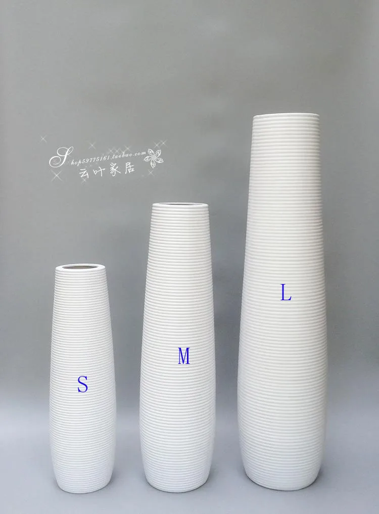 Matte Ceramic Vase Black Or White Floor Vases The Wedding Home Matte Ceramic Vase Black Or White Floor