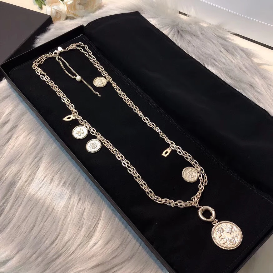 

Selling Brand Jewelry For Women Vintage Coin Neckalce Light Gold Chain C Letter Pendants Long Necklace Party Sweater Chain