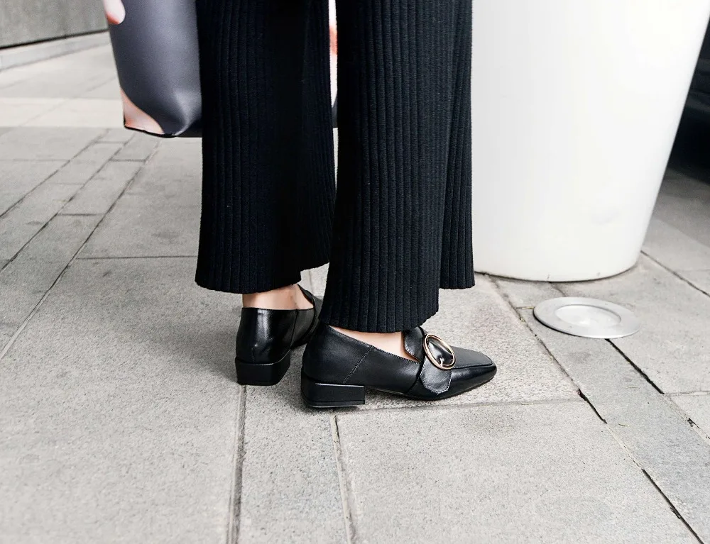 Lenkisen Демисезонный брендовые туфли на низком каблуке, с квадратным носком, с металлической застежкой из кожи с натуральным лицевым покрытием; Классический квадратный мысок; обувь без шнуровки; туфли-лодочки на шпильке, L22