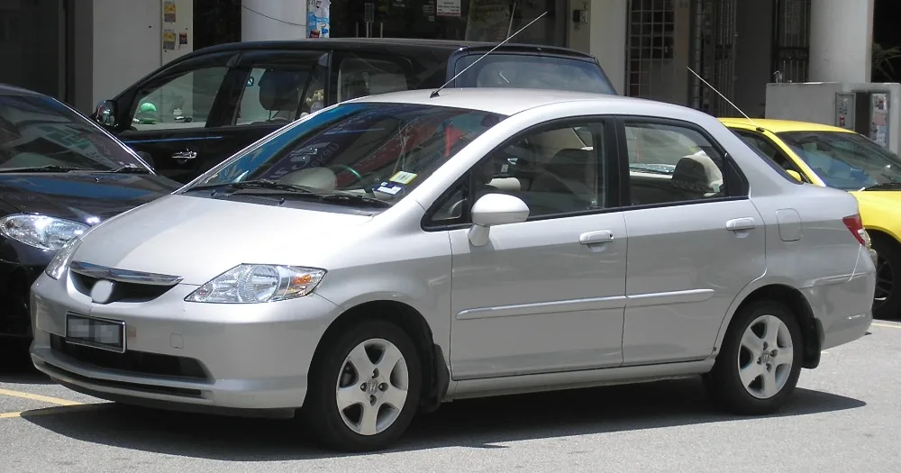 Honda_City_(fourth_generation)_(front),_Serdang 