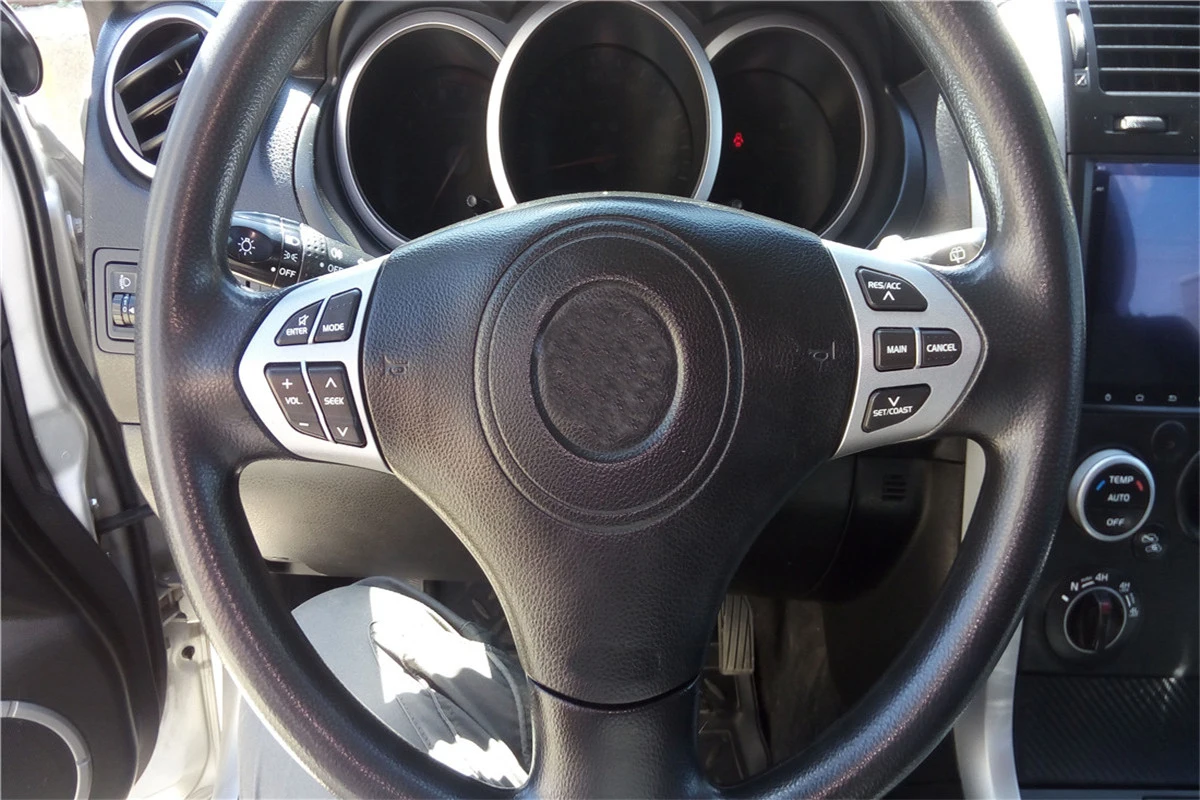 Для Suzuki Grand Vitara 2007-2013 кнопки переключателей круизного управления