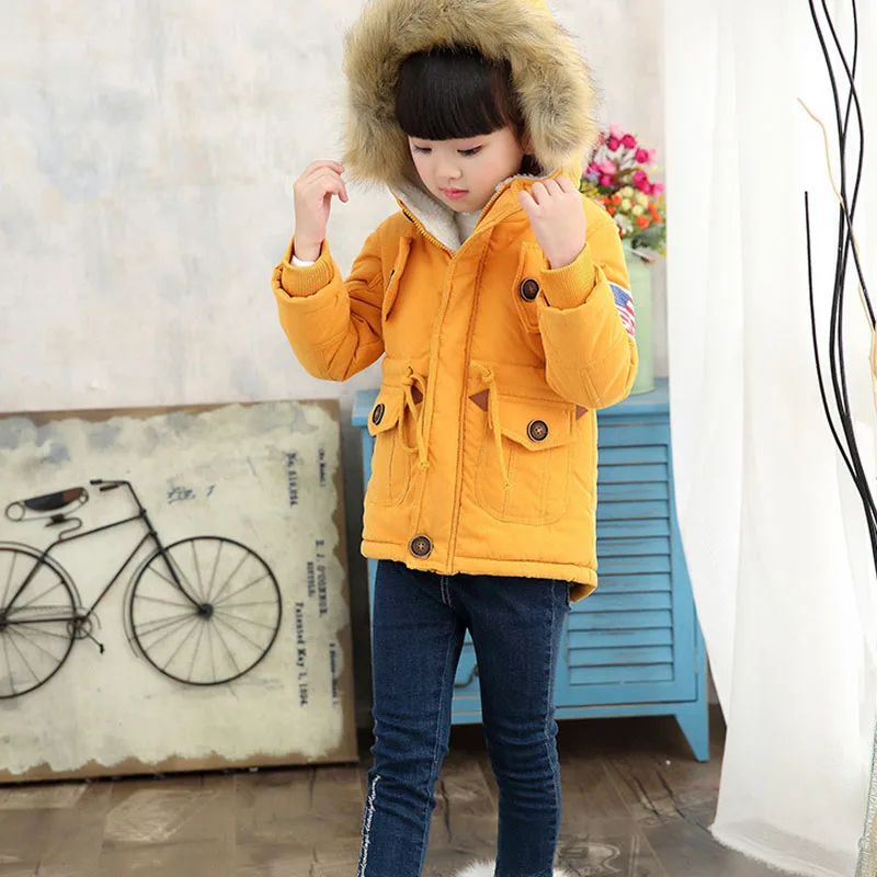 Детские куртки пальто для девочек и мальчиков плотная зимняя детская верхняя одежда с капюшоном и воротником из искусственного меха детская одежда с хлопковой подкладкой зимний комбинезон для мальчиков 348 - Цвет: yellow