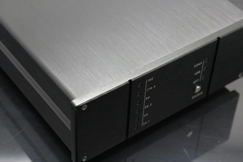 

Gustard DAC-X8U AD1955 Digital Audio Decoder All Interface Support 24Bit/192KHz Input USB/Coaxial/Optical AC115V/230V