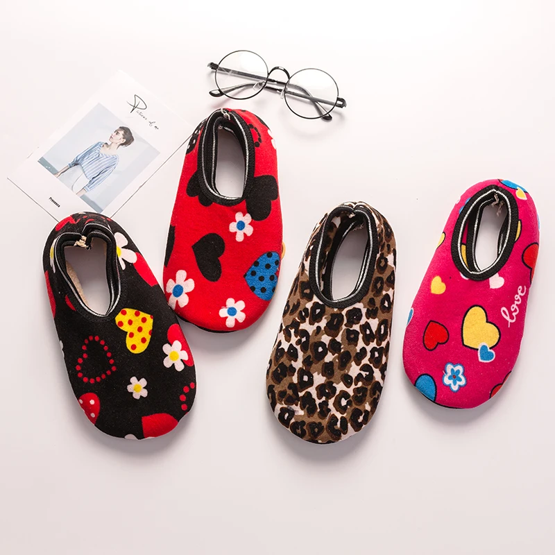 

1 pair New fashion soft warm dispensing antiskid thermal women floor socks love colorful non-slip thickening velvet short socks