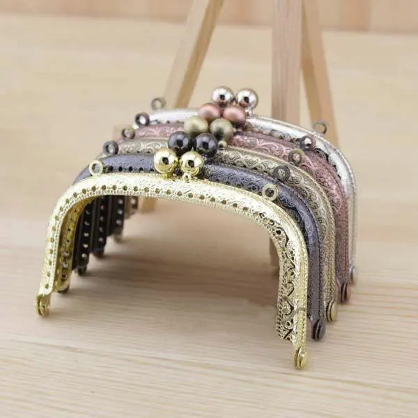 

k024 Solid pattern gourd bead head 9cm Engraving square Handmade DIY Coin Purse Metal Frame 5pcs/lot Kiss Clasp