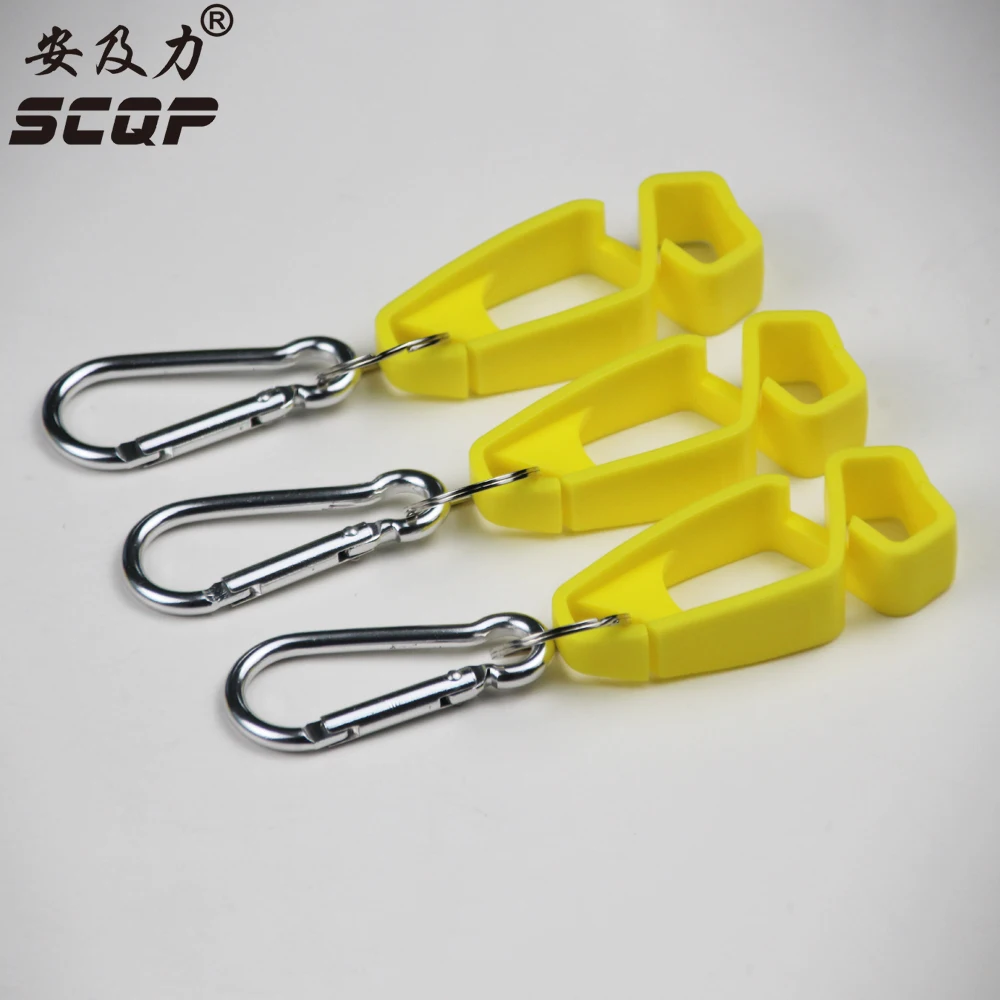 

AT-14 Plastic POM Glove Holder Multipurpose Work gloves clip Guard With Metal Hook For PVC Safety Work Gloves