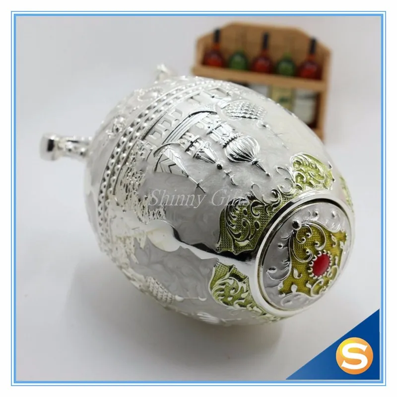 Tooth pick holder (16)