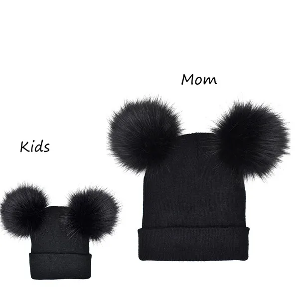 Nachakaite/одинаковые шапки-бини для мамы и ребенка; комплект из 2 предметов; зимняя теплая вязаная шапка для женщин и детей; шапки с меховым помпоном и помпоном - Цвет: Adult Kids Black
